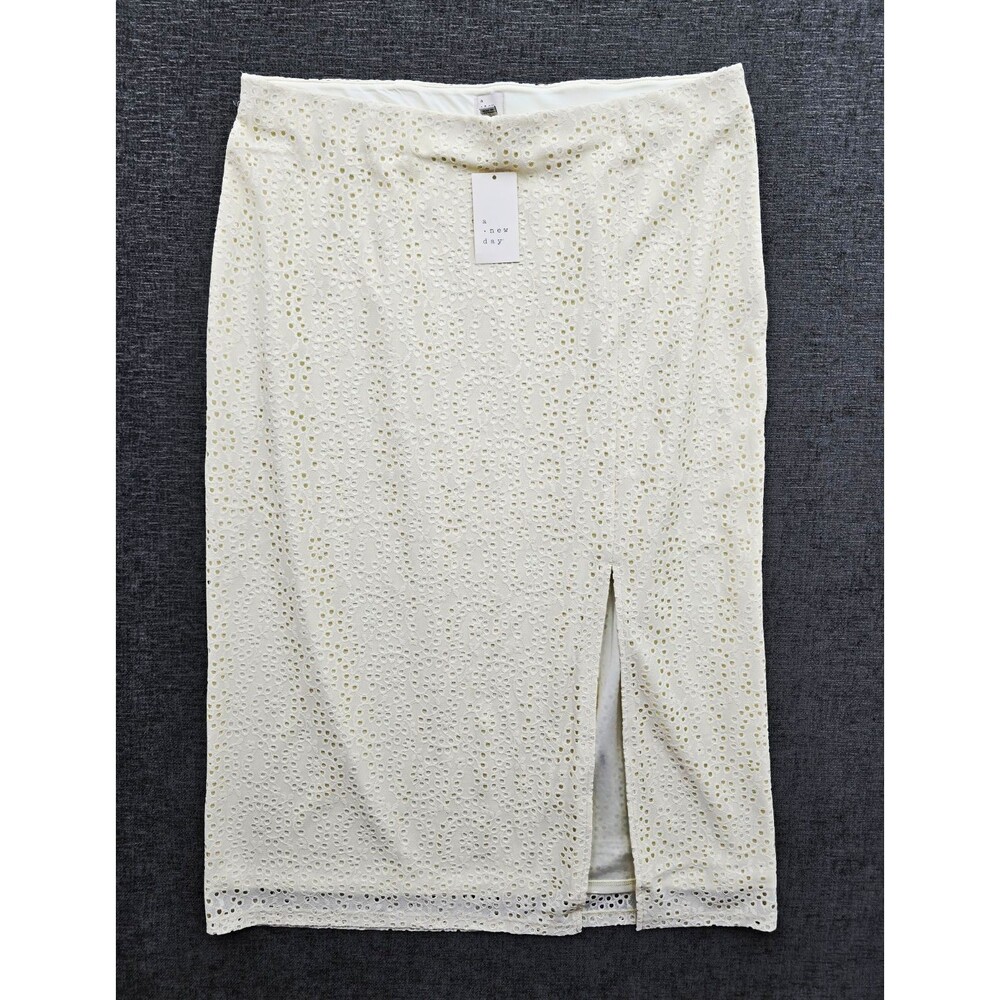 A New Day Women's Size 17 Cream Floral Lace Midi Pencil Skirt Slit Lined